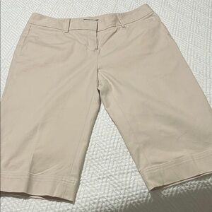 Lafayette 148 New York Beige Bermudas
